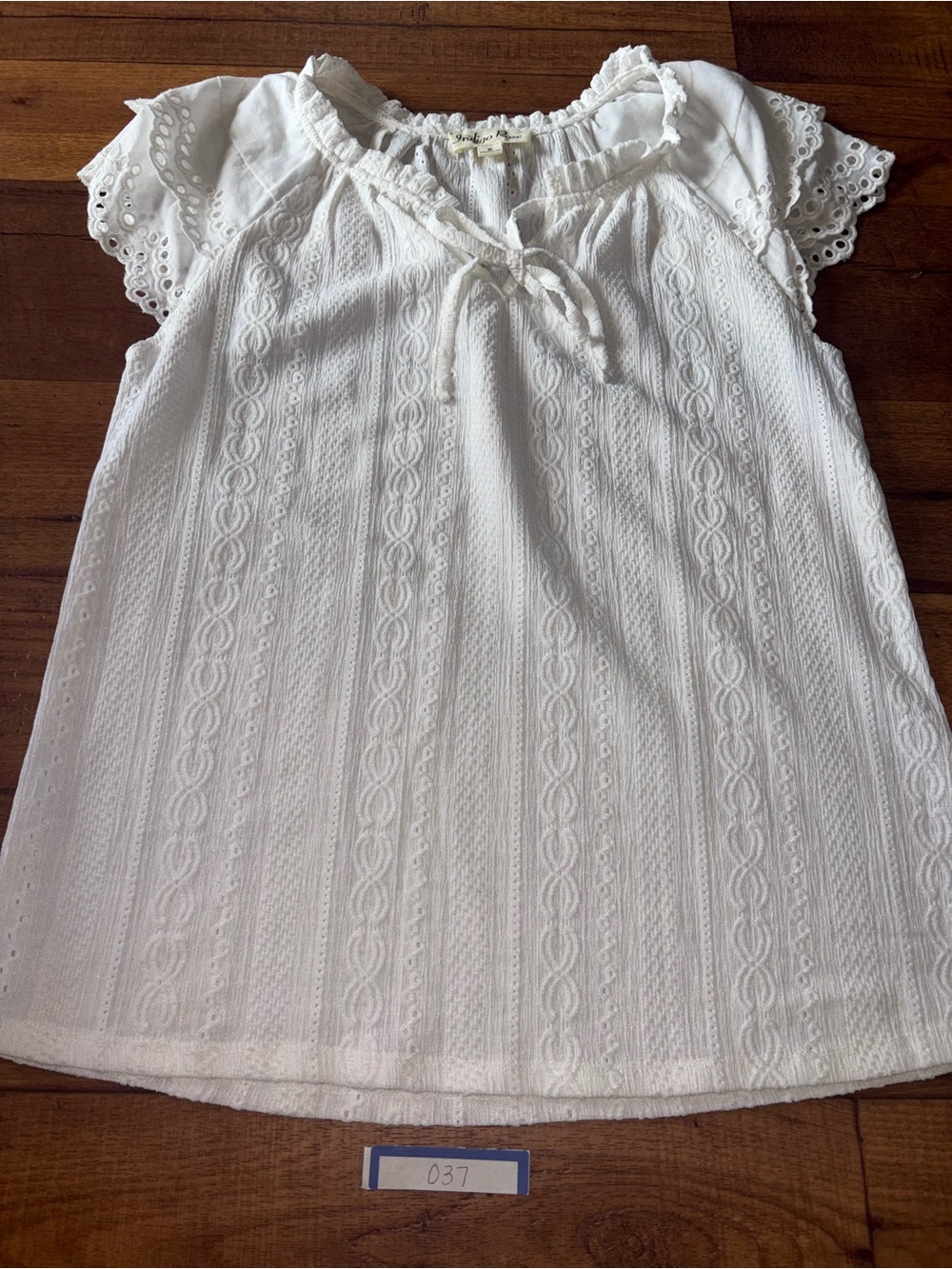 Indigo Rose White Eyelet Lace Boho Peasant Blouse Keyhole Tie Short Sleeve Small